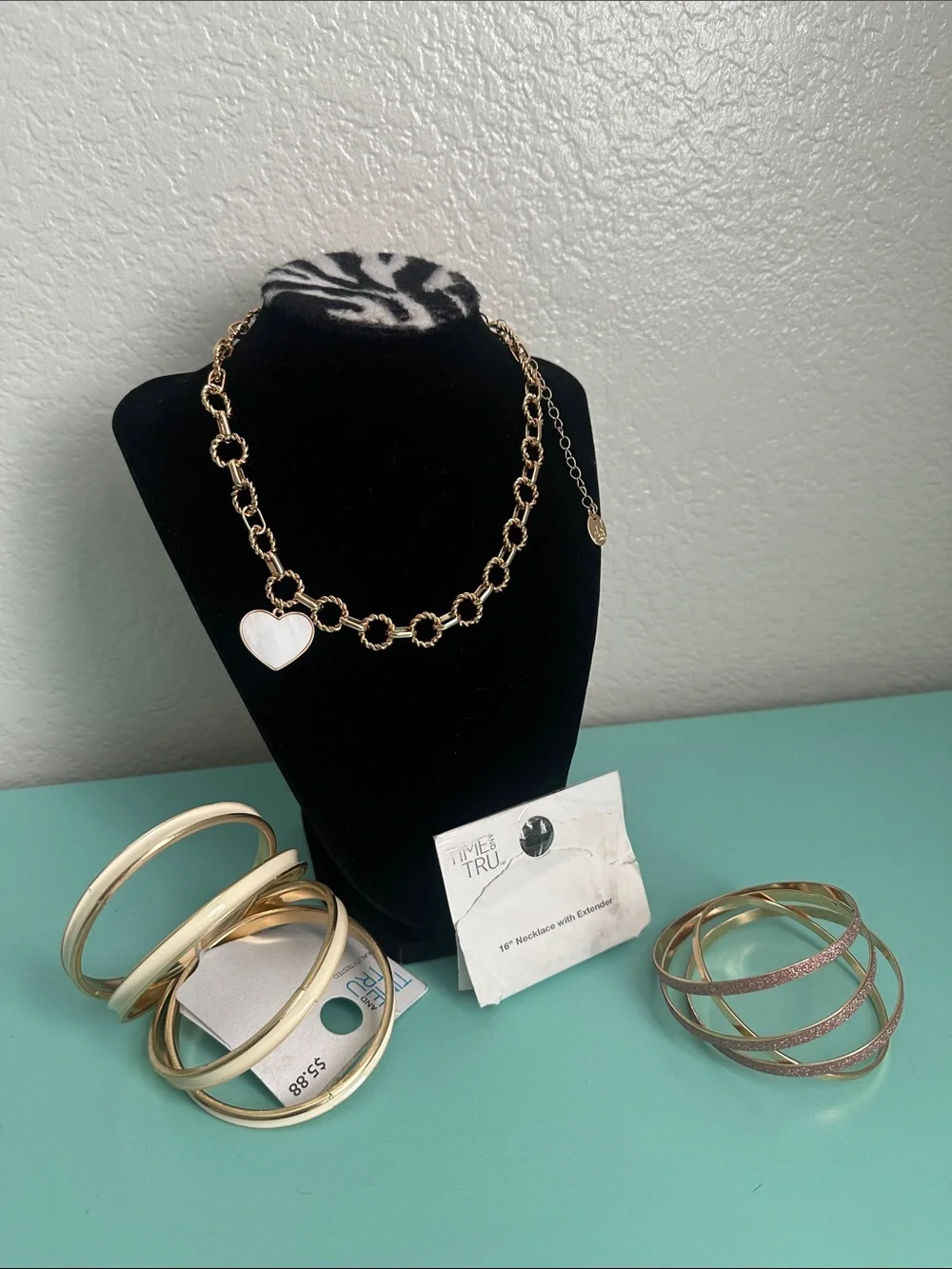 Time and Tru Gold Chain Necklace with White Heart Pendant & matching bangles-new
